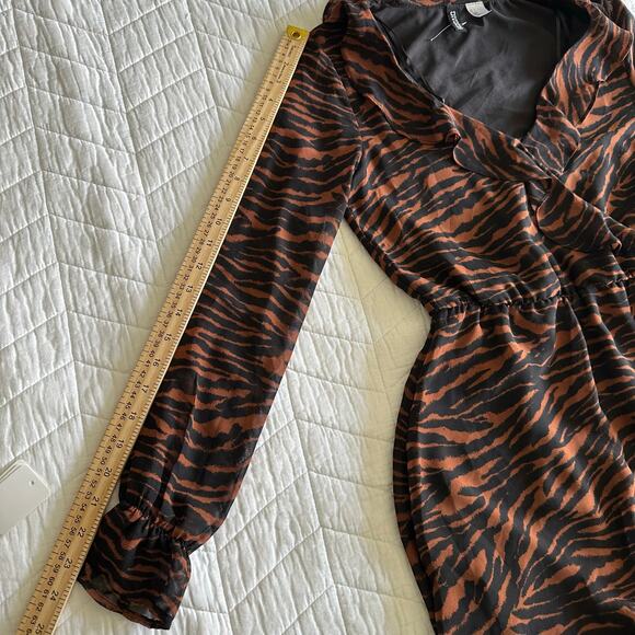 H&M Divided Women’s Animal Print Ruffle Wrap Dress Polyester Brown Black Size 4 - Picture 14 of 15